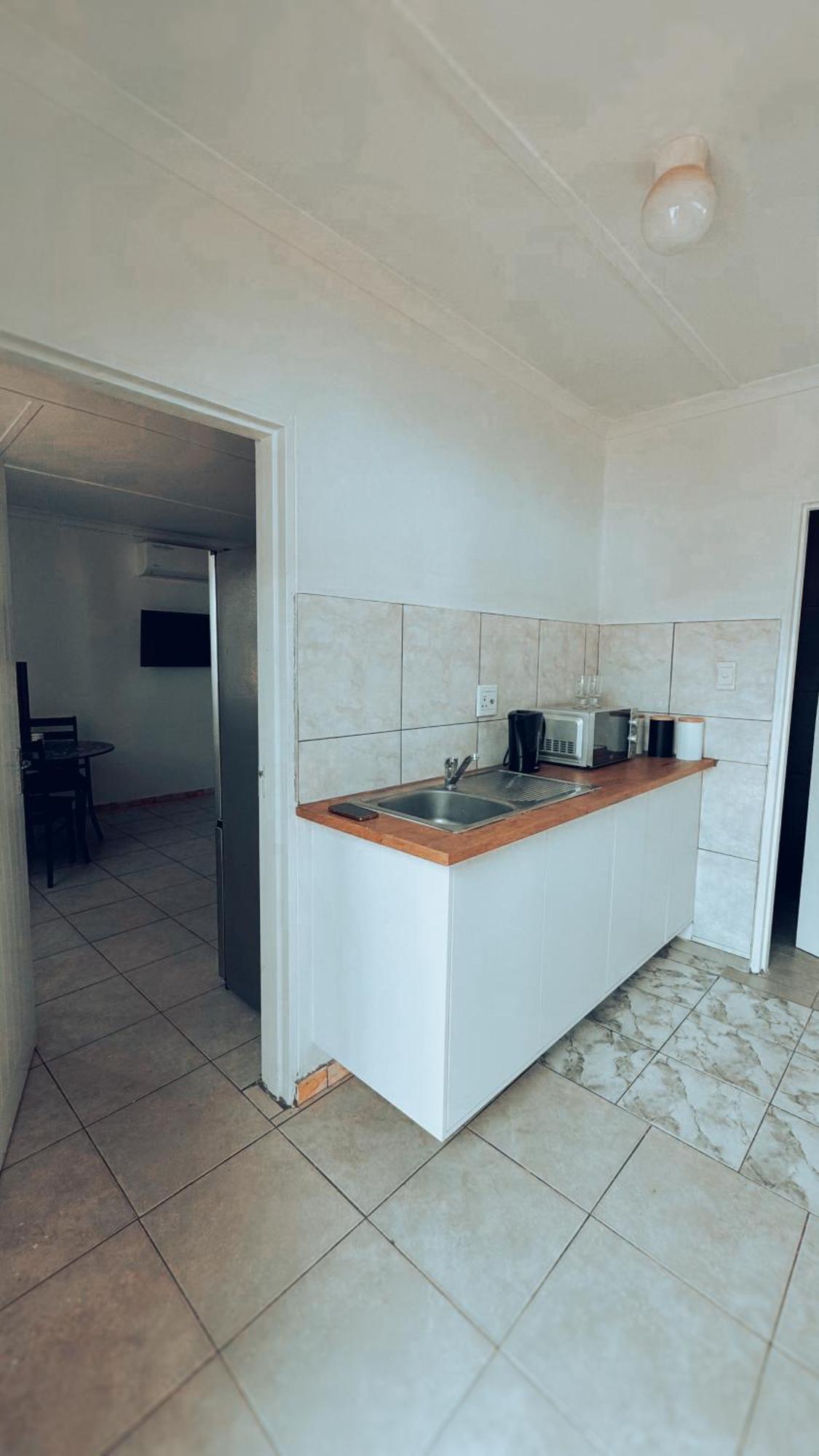 Central Nomad Apartment Windhoek Dış mekan fotoğraf